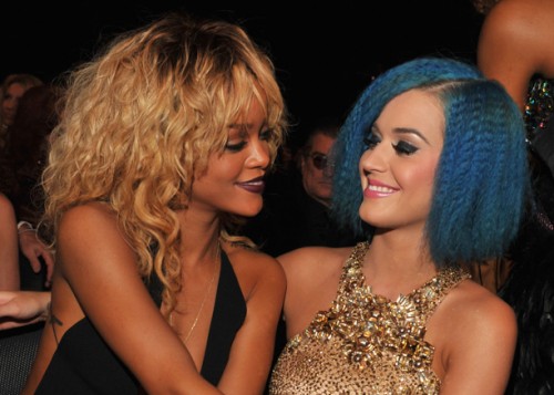 grammy-awards-rihanna-katy-perry-2012-500x357