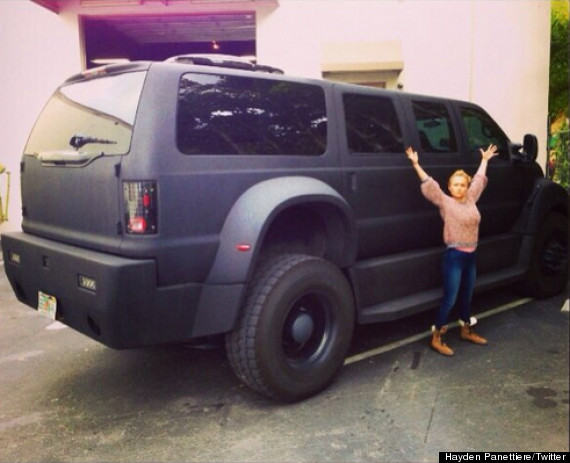 HAYDEN-PANETTIERE-SHORT