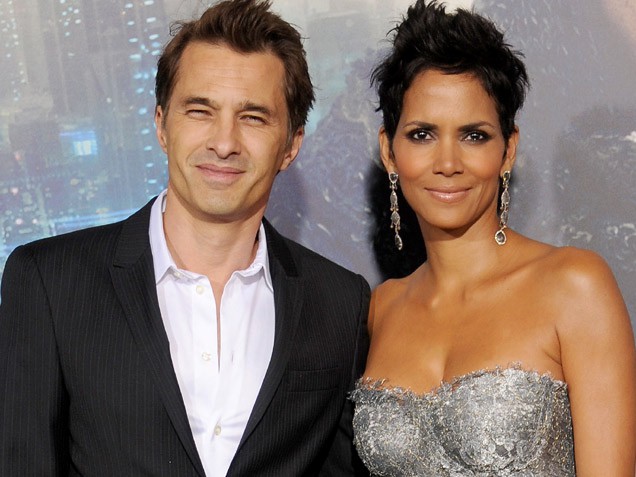 halle-berry-pregnant