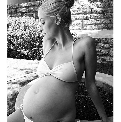 jaime-king-pregnant