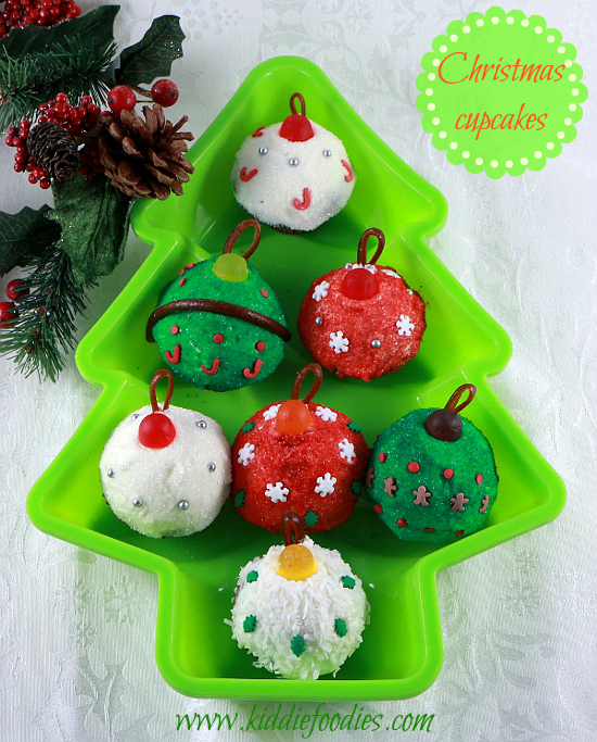 christmas-bauble-cupcakes