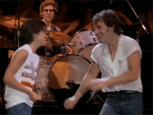 Bruce-Springsteen-and-Courtney-Cox-Dancing-in-the-Dark-Music-Video