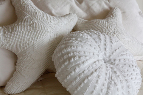 beach-bedroom-pillows