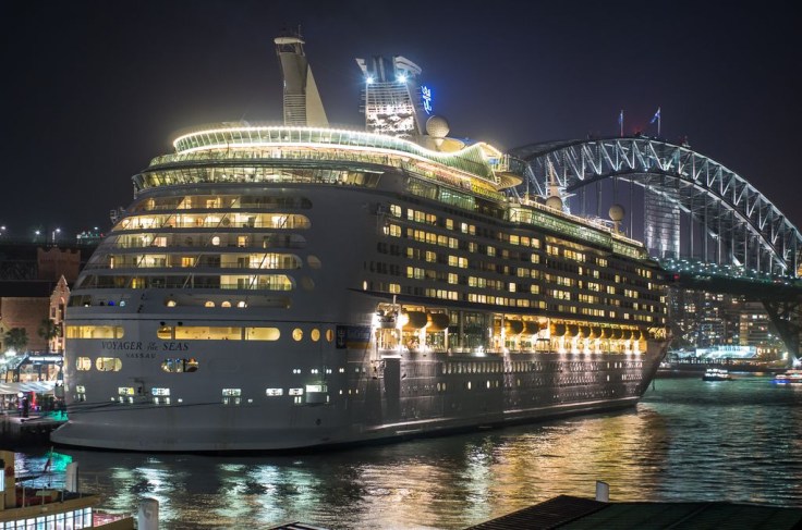 voyager-of-the-seas-at-circular-quay